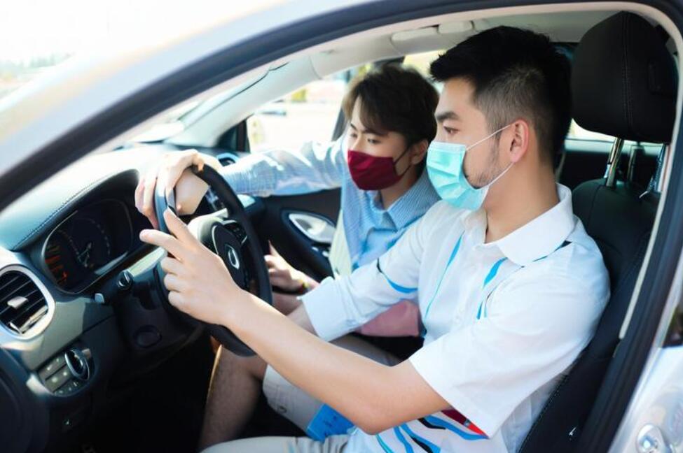 2026年上海驾考各科目补考费用标准是什么？